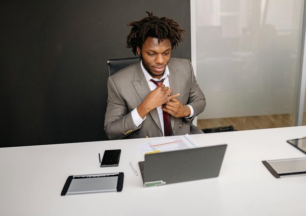 Explorez les innovations blockchain révolutionnaires pour réinventer la gestion des chaînes d'approvisionnement : avantages uniques et transformations remarquables !